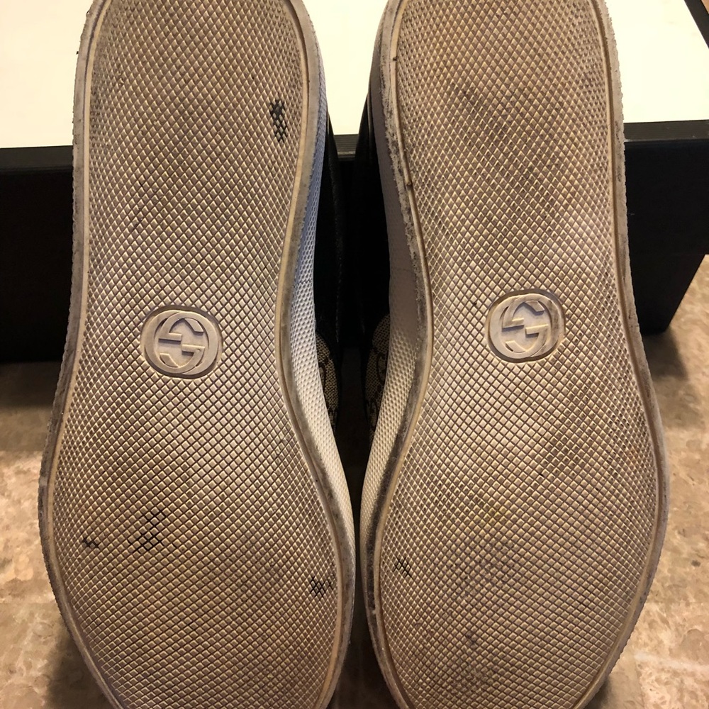 Gucci Supreme Tiger Slip-On Sneaker - Picture 4 of 8